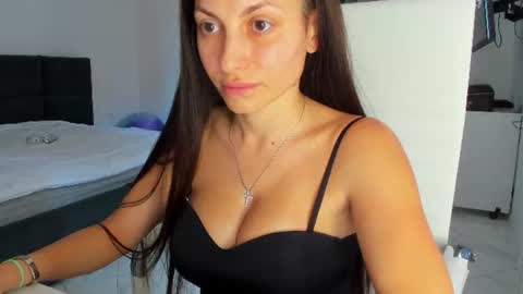 Snapshot of katrin_fit chatting on August 8, 4:47 am Katrin online show from August 8, 4:47 am