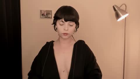 katsuro online show from December 3, 8:51 pm