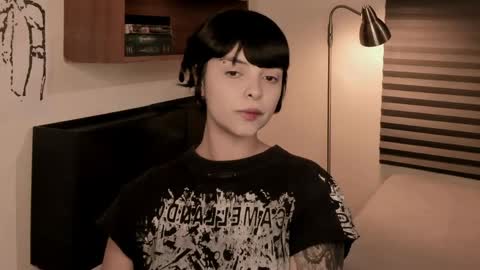 Snapshot of katsurotaro chatting on May 31, 8:43 pm katsuro online show from May 31, 8:43 pm