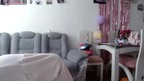 Snapshot of kattie_love chatting on February 11, 3:29 pm kattie online show from February 11, 3:29 pm