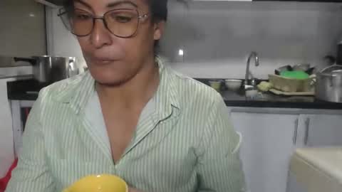 KattleyaGrey online show from October 8, 12:03 pm