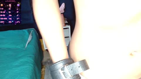 Snapshot of katty_berry_ chatting on December 13, 5:43 pm Arianna online show from December 13, 5:43 pm