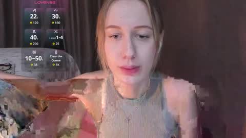 Snapshot of katty_blondy chatting on March 23, 8:13 pm katty_blondy online show from March 23, 8:13 pm