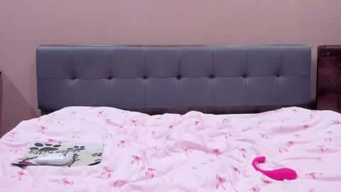 Snapshot of katty_blondy chatting on July 5, 11:34 pm katty_blondy online show from July 5, 11:34 pm