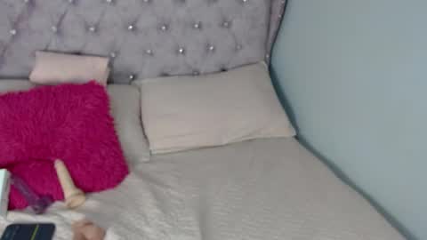 Snapshot of katty_candyy chatting on June 2, 3:03 pm Katherine online show from June 2, 3:03 pm