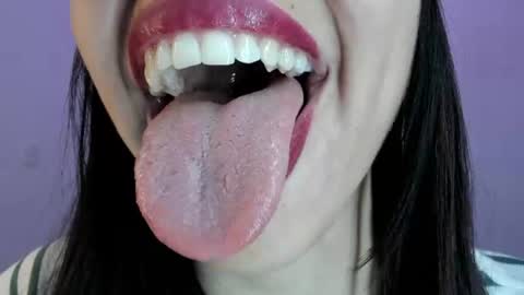 Snapshot of katty_mouth chatting on June 22, 7:44 pm Katty online show from June 22, 7:44 pm