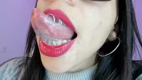 Snapshot of katty_mouth chatting on June 25, 4:44 pm Katty online show from June 25, 4:44 pm