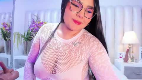 Snapshot of kattyarogers chatting on May 8, 8:36 pm KattyaRogers online show from May 8, 8:36 pm