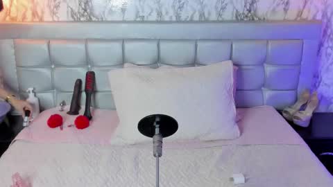 Katty  online show from February 9, 2:54 pm