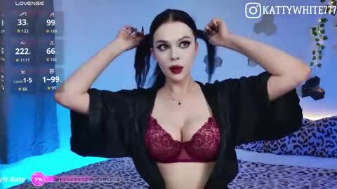 Snapshot of kattywhite777 chatting on June 3, 1:52 am vacation until November 3 online show from June 3, 1:52 am