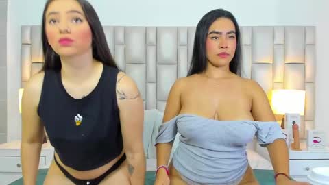 Snapshot of katy_and_paola chatting on October 10, 7:57 pm katy blonde girl and paola big boobs online show from October 10, 7:57 pm