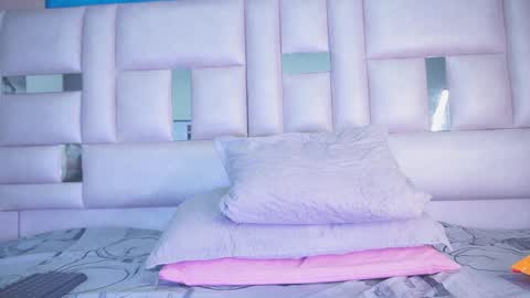 Katy online show from February 8, 3:10 pm