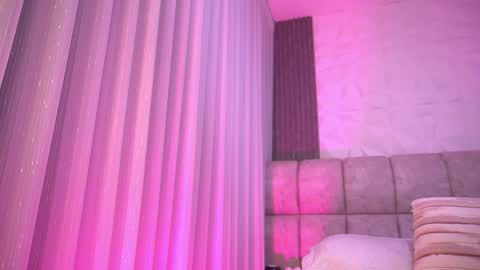 Snapshot of katy_rios_ chatting on June 7, 11:58 am Katy online show from June 7, 11:58 am