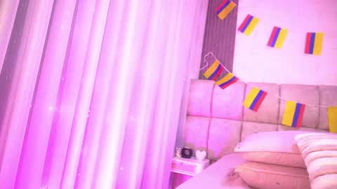 Snapshot of katy_rios_ chatting on June 15, 12:18 pm Katy online show from June 15, 12:18 pm