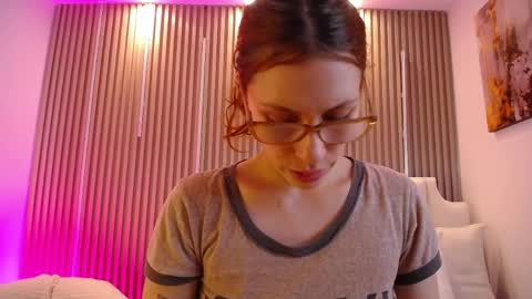 Katy Van online show from April 3, 8:40 pm