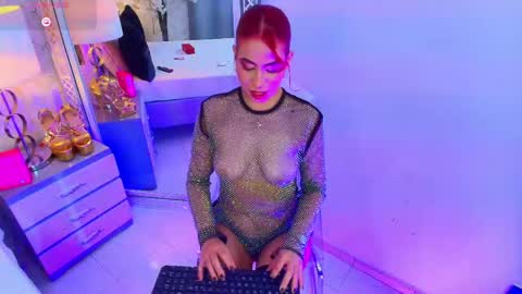 katyjackson online show from April 25, 2:03 pm