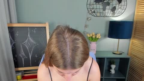 katymeaw online show from April 9, 6:19 am