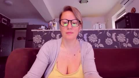 Katy online show from April 1, 5:19 am