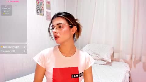 Snapshot of katyroussex_ chatting on June 20, 10:23 pm Katy online show from June 20, 10:23 pm
