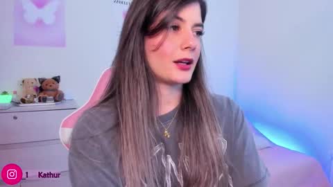 Snapshot of katys_world chatting on February 13, 10:39 pm Katy online show from February 13, 10:39 pm