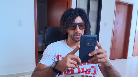 Snapshot of kaurilop chatting on January 1, 5:00 pm Kauri Lop online show from January 1, 5:00 pm