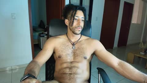 Snapshot of kaurilop chatting on January 4, 2:46 am Kauri Lop online show from January 4, 2:46 am