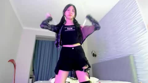 mai online show from November 1, 5:04 pm