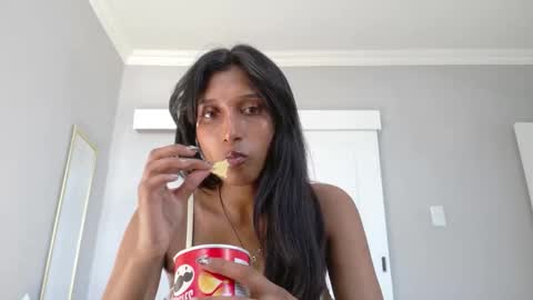 Snapshot of kawaiibabypie chatting on March 3, 2:23 pm kawaiibabypie online show from March 3, 2:23 pm