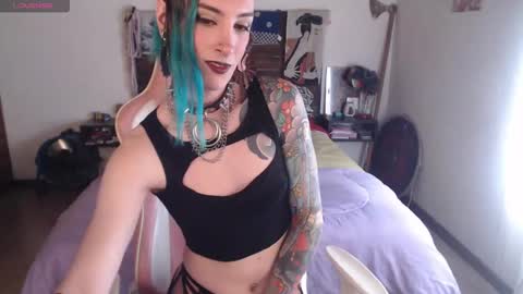 luna   online show from November 6, 8:21 pm