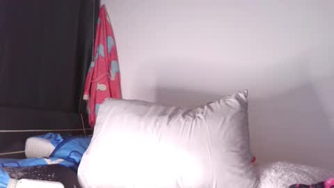  Khawit  online show from September 15, 12:21 am