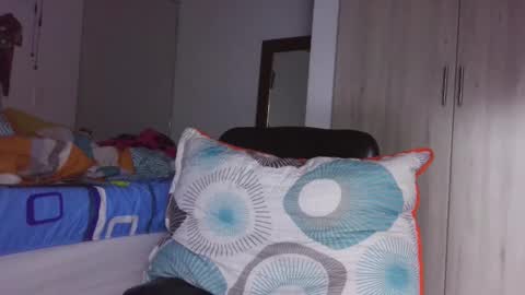  Khawit  online show from September 18, 7:32 am