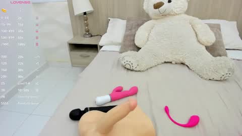   online show from February 14, 11:42 am