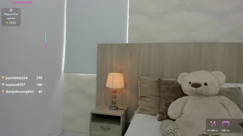   online show from September 27, 11:37 am