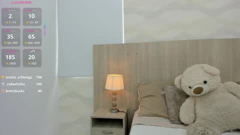   online show from September 30, 11:15 am