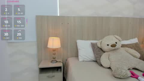   online show from November 19, 11:21 am