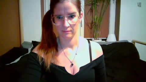 KayaLips online show from November 23, 4:18 pm