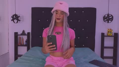 Cattleya stone online show from February 2, 4:48 am