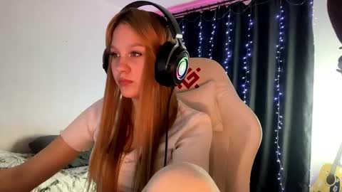 Amia online show from March 12, 5:30 pm