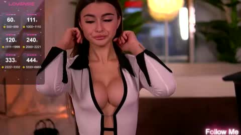 kaylabray online show from November 12, 4:46 am