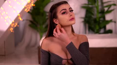 Snapshot of kaylabray chatting on February 12, 4:51 am kaylabray online show from February 12, 4:51 am