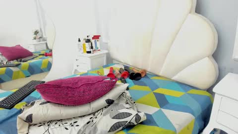 kaylachannell online show from March 11, 2:54 am