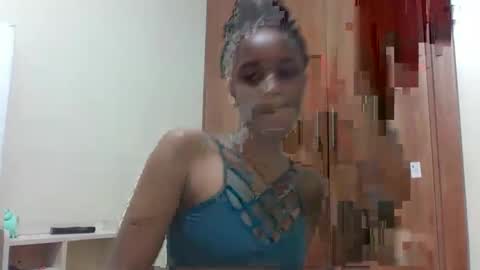 kaylar online show from March 17, 8:39 am