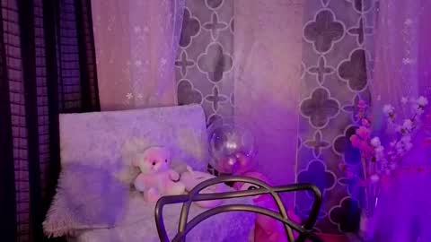 Snapshot of kayleemorales chatting on March 29, 5:46 pm Kaylee online show from March 29, 5:46 pm