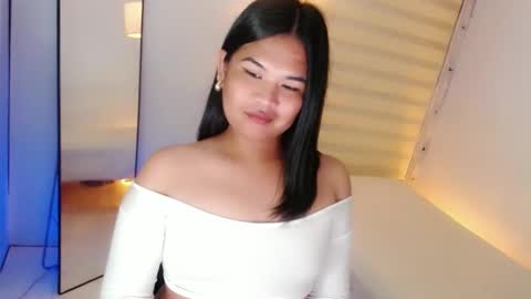 Y O U R        F U T U R E       K A Y L E E  online show from February 9, 4:46 am