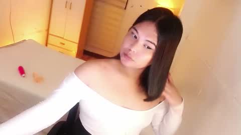 Y O U R        F U T U R E       K A Y L E E  online show from October 2, 2:13 pm