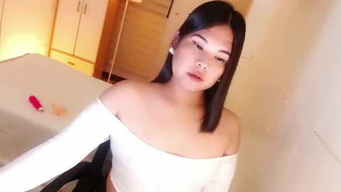 Y O U R        F U T U R E       K A Y L E E  online show from October 4, 6:28 pm