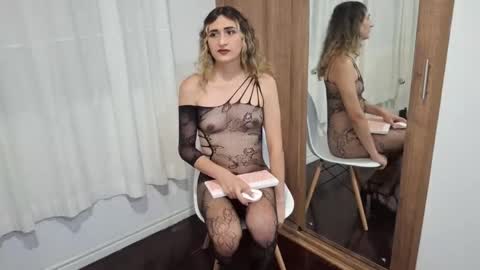 Kaylee Sims online show from May 6, 12:41 am
