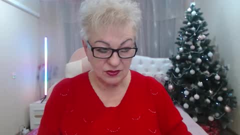 kaylesmoll online show from January 14, 7:52 pm