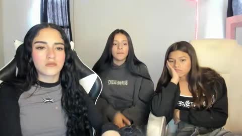 kaylie online show from February 12, 9:33 pm