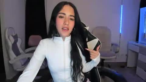 kaylie online show from February 26, 3:53 am